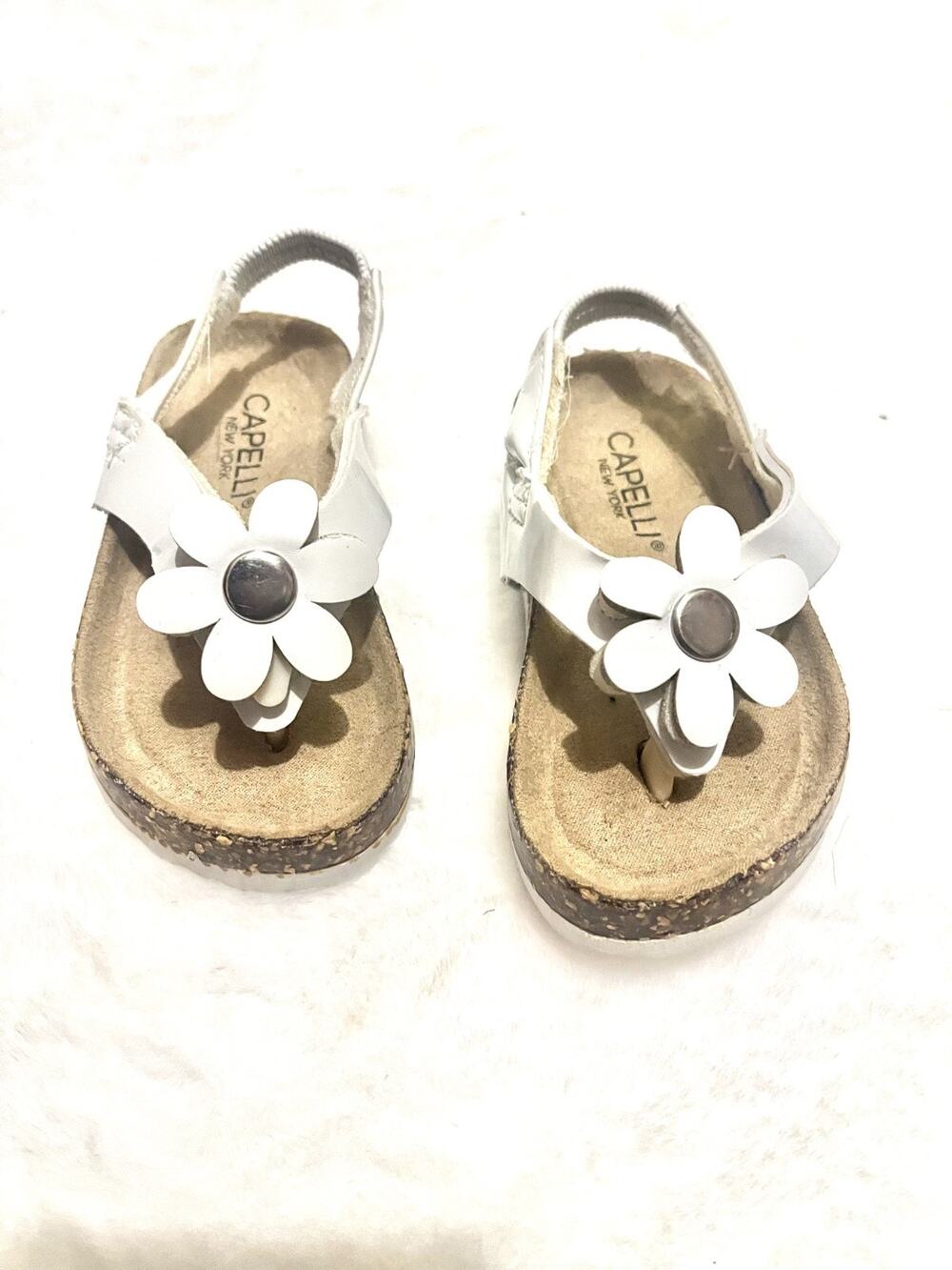 Capelli New York White Daisy Platform Sandals Girls Size 3 Boho